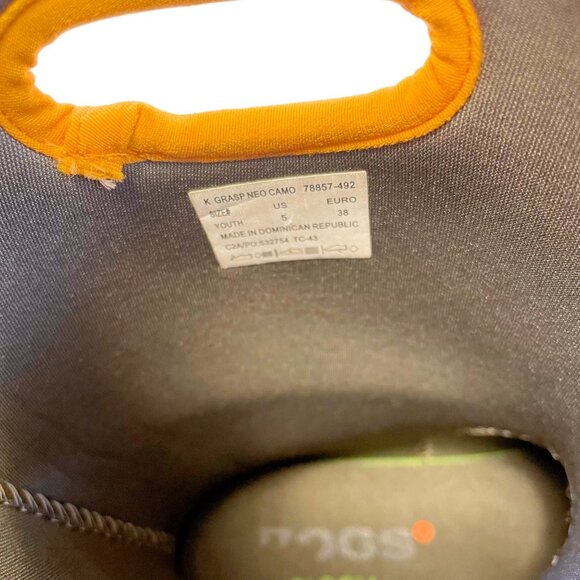 Bogs Neo Camo Winter Boots, Size 5 - Picture 6 of 8